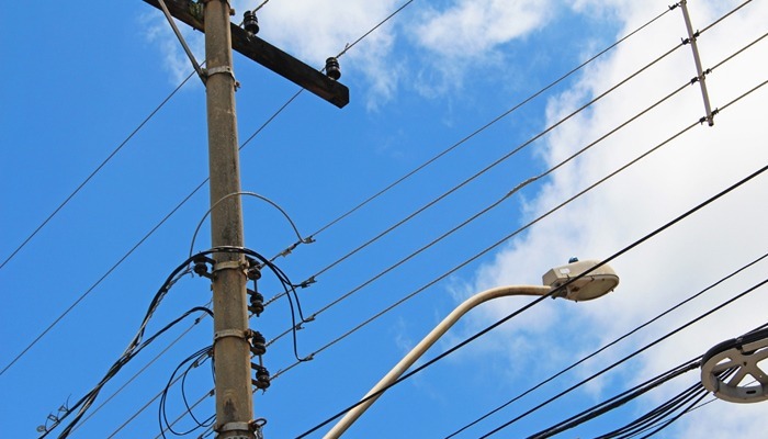 MPCE fiscalizará prestação do serviço de energia elétrica em Tauá e Arneiroz e dá prazo para Enel explicar problemas na rede  
